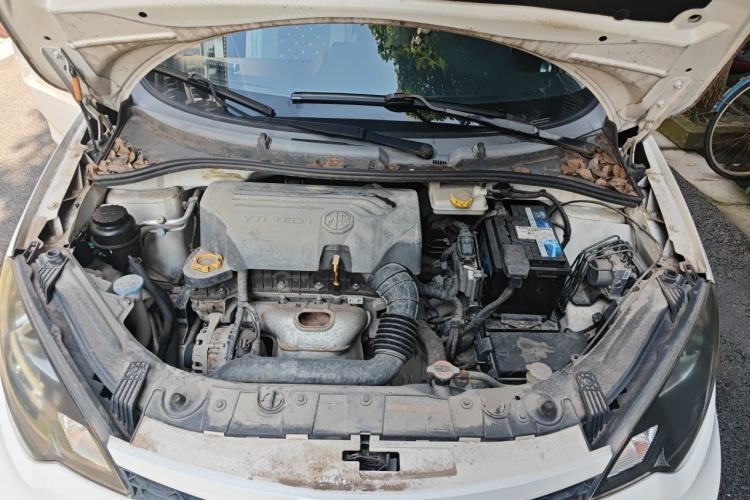 Used MG 3 2014 1.5L AMT Elite Edition Engine Bay