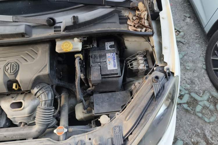 Used MG 3 2014 1.3L AMT Comfort Edition Engine Bay Left
