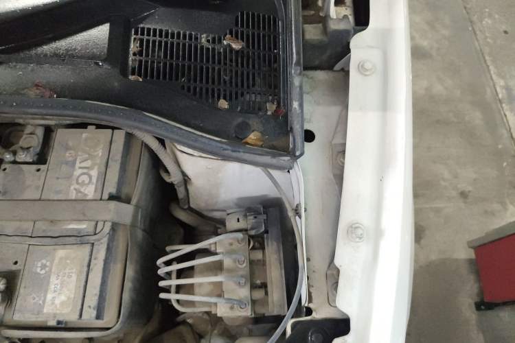 Used MG 3 2014 1.3L AMT Comfort Edition Engine Bay Left