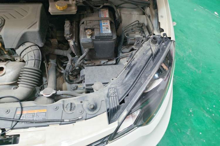 Used MG 3 2014 1.5L AMT Elite Edition Engine Bay Left