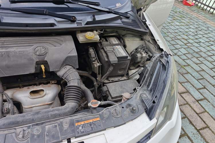 Used MG 3 2014 1.5L Manual Elite Edition Engine Bay Left