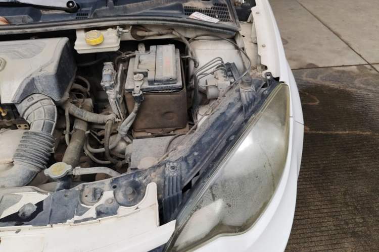 Used MG 3 2014 1.5L AMT Elite Edition Engine Bay Left