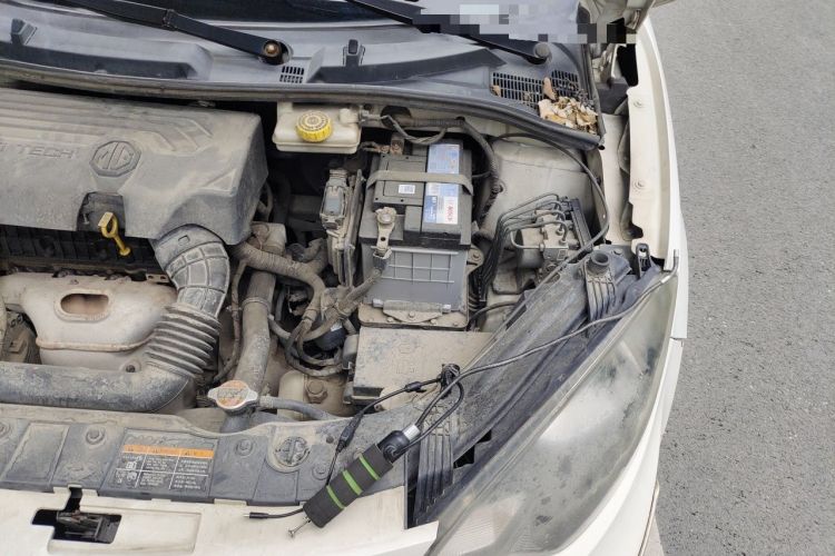 Used MG 3 2014 1.5L AMT Elite Edition Engine Bay Left