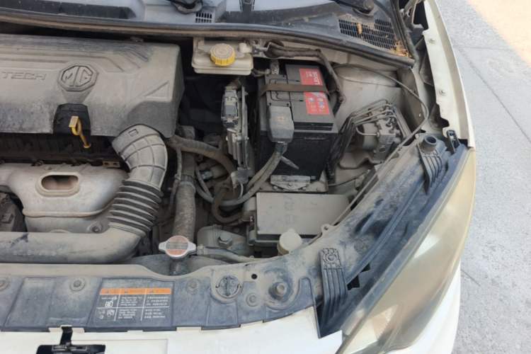 Used MG 3 2014 1.5L AMT Elite Edition Engine Bay Left
