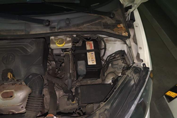 Used MG 3 2014 1.5L AMT Elite Edition Engine Bay Left
