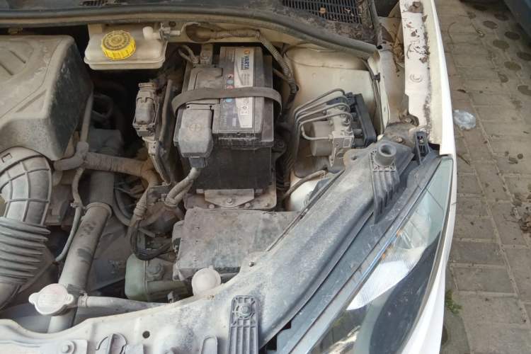 Used MG 3 2014 1.3L AMT Comfort Edition Engine Bay Left