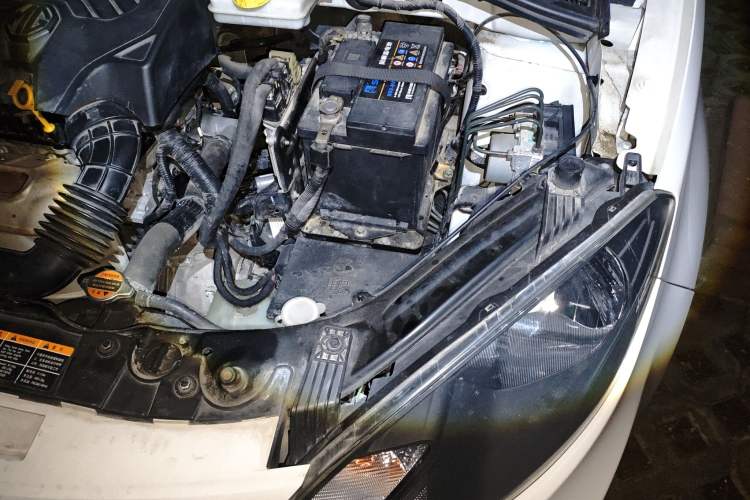Used MG 3 2014 1.3L AMT Comfort Edition Engine Bay Left