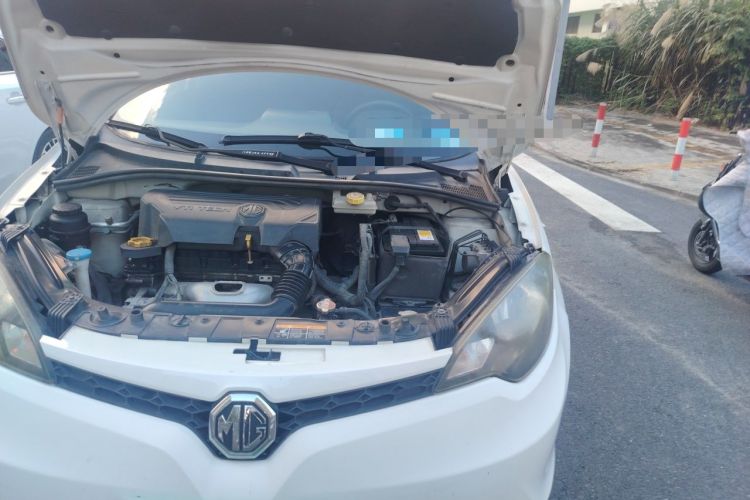 Used MG 3 2014 1.5L AMT Elite Edition Engine Bay Left