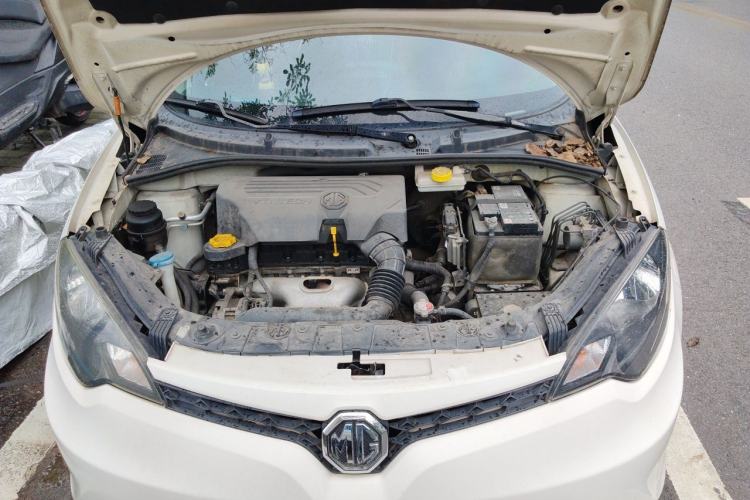 Used MG 3 2014 1.5L AMT Elite Edition Engine Bay