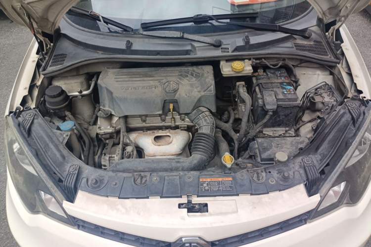 Used MG 3 2014 1.5L AMT Elite Edition Engine Bay
