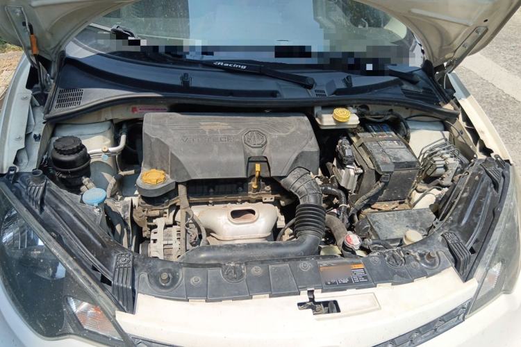 Used MG 3 2014 1.5L AMT Elite Edition Engine Bay