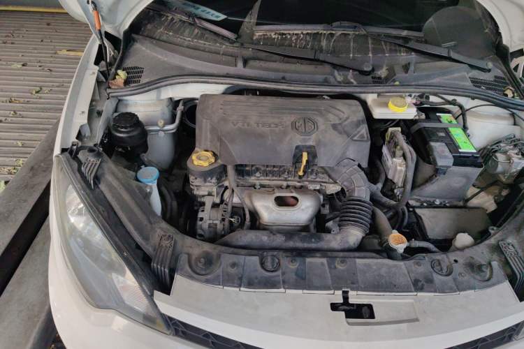 Used MG 3 2014 1.5L AMT Elite Edition Engine Bay Right
