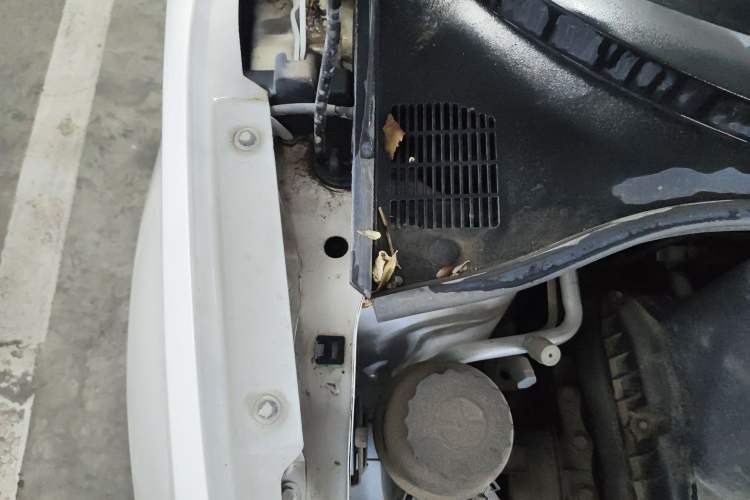 Used MG 3 2014 1.3L AMT Comfort Edition Engine Bay Right
