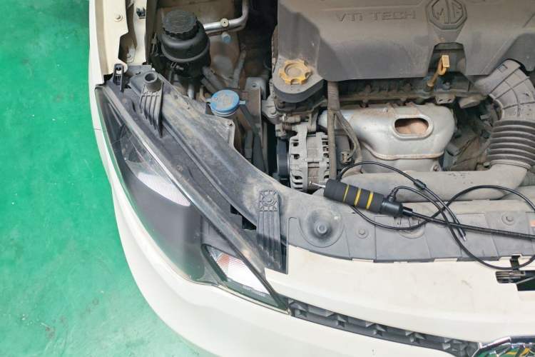 Used MG 3 2014 1.5L AMT Elite Edition Engine Bay Right