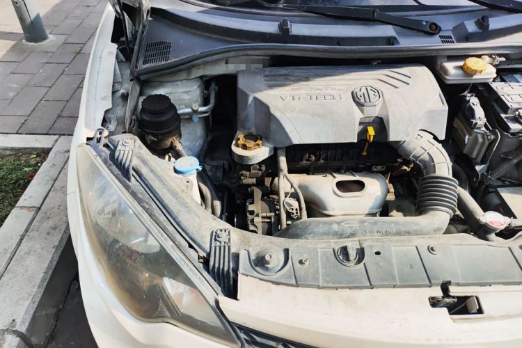 Used MG 3 2014 1.5L AMT Elite Edition Engine Bay Right