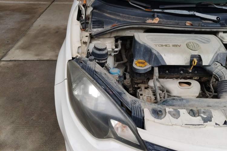 Used MG 3 2014 1.5L AMT Elite Edition Engine Bay Right