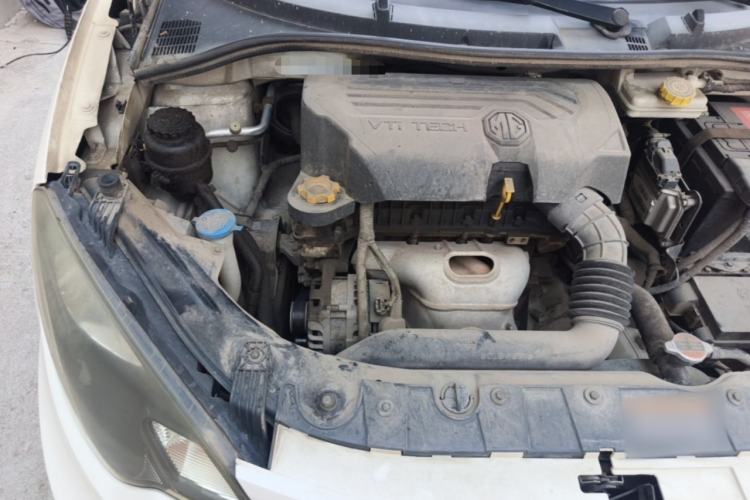 Used MG 3 2014 1.5L AMT Elite Edition Engine Bay Right