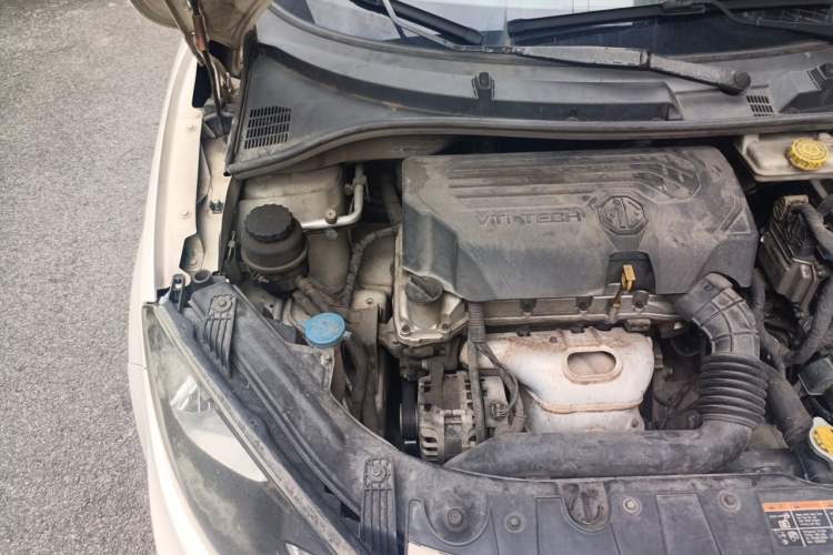 Used MG 3 2014 1.5L AMT Elite Edition Engine Bay Right