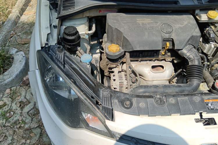 Used MG 3 2014 1.5L AMT Elite Edition Engine Bay Right