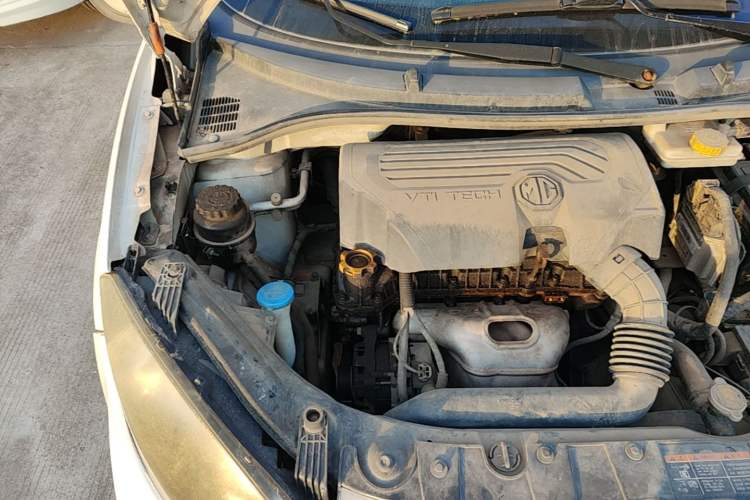 Used MG 3 2014 1.5L AMT Elite Edition Engine Bay Right