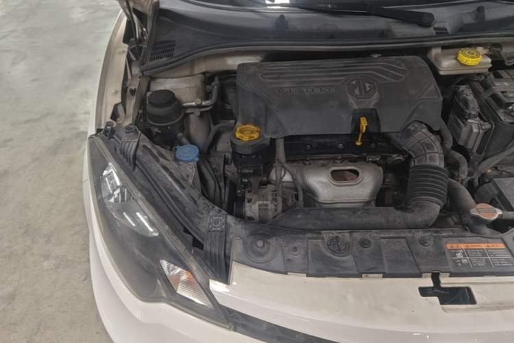 Used MG 3 2014 1.5L AMT Elite Edition Engine Bay Right