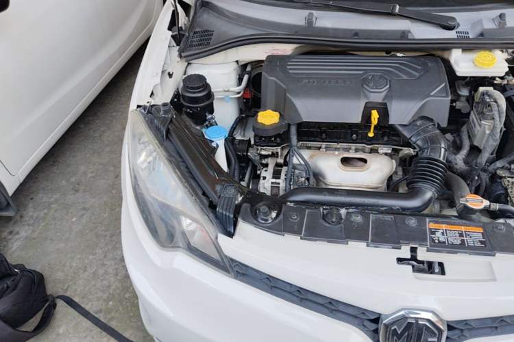 Used MG 3 2014 1.5L AMT Elite Edition Engine Bay Right