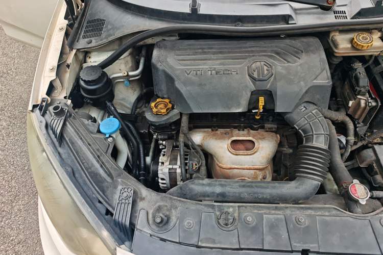 Used MG 3 2014 1.5L AMT Elite Edition Engine Bay Right