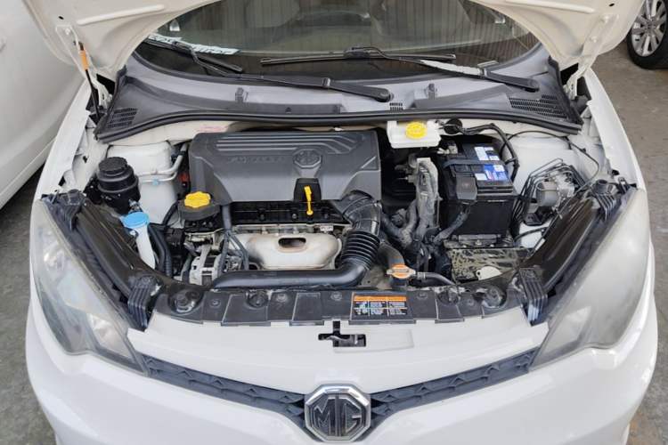 Used MG 3 2014 1.5L AMT Elite Edition Engine Bay
