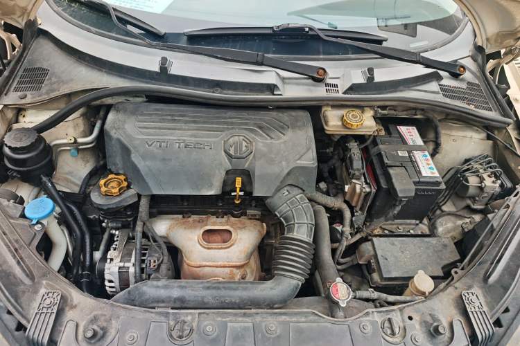 Used MG 3 2014 1.5L AMT Elite Edition Engine Bay