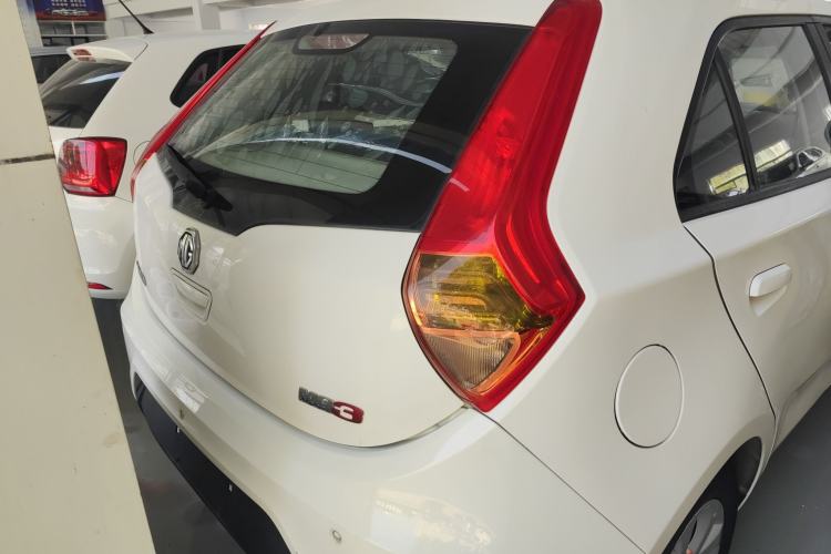 Used MG 3 2014 1.5L AMT Elite Edition Exterior 4
