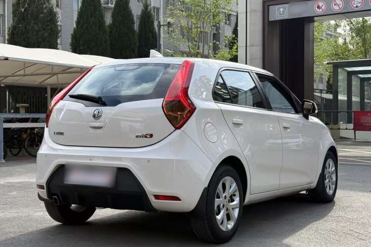 Used MG 3 2014 1.5L AMT Elite Edition Exterior 5