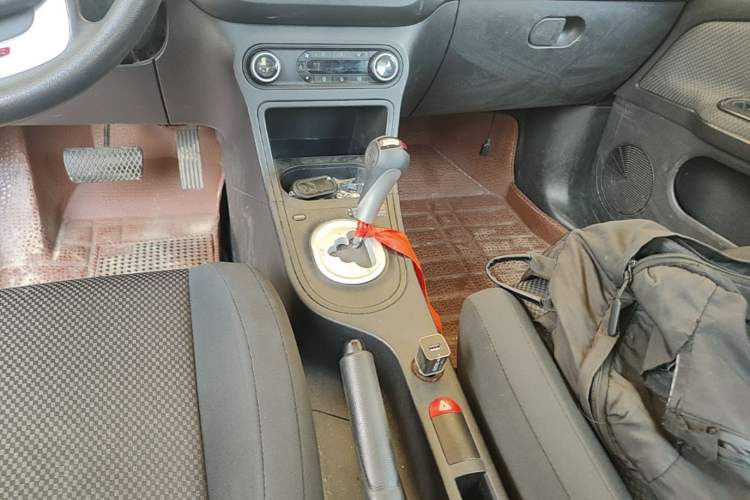 Used MG 3 2014 1.5L AMT Elite Edition Gear Lever