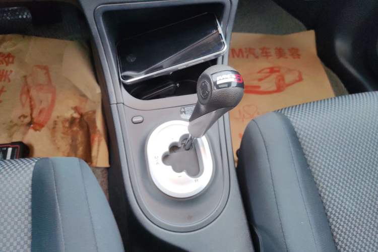 Used MG 3 2014 1.5L AMT Elite Edition Gear Lever