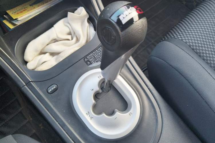 Used MG 3 2014 1.5L AMT Elite Edition Gear Lever