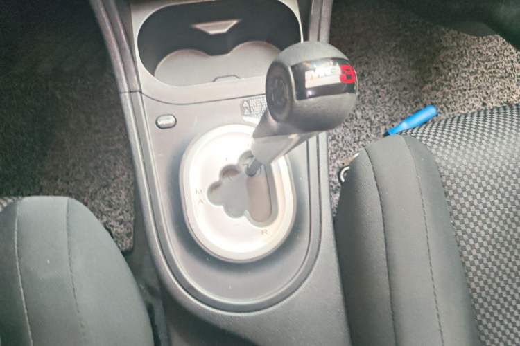 Used MG 3 2014 1.5L AMT Elite Edition Gear Lever