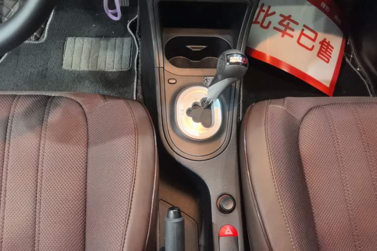 Used MG 3 2014 1.3L AMT Comfort Edition Gear Lever