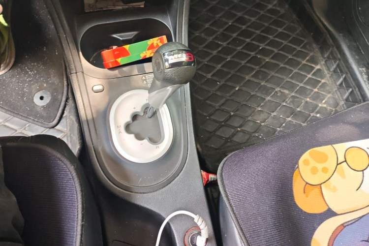 Used MG 3 2014 1.3L AMT Comfort Edition Gear Lever