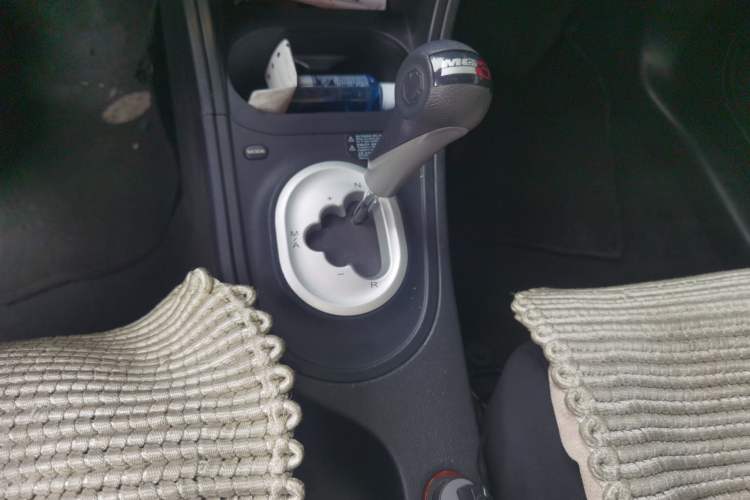 Used MG 3 2014 1.5L AMT Elite Edition Gear Lever