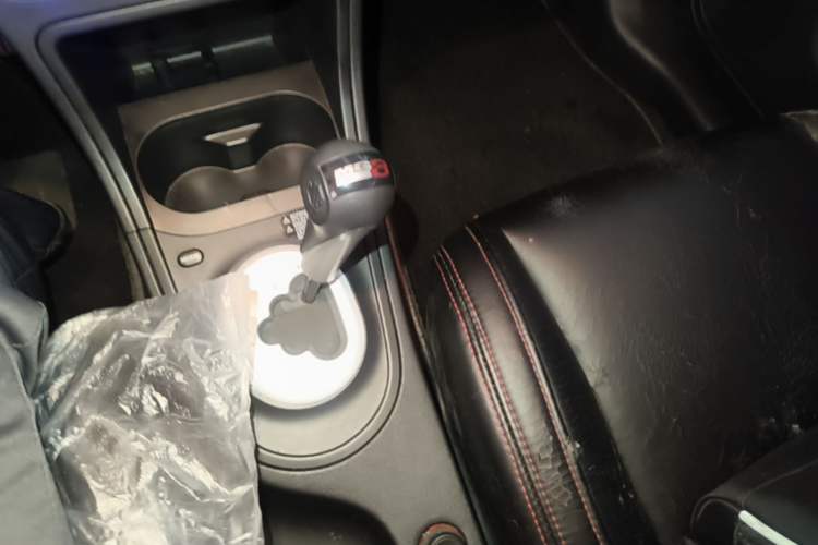 Used MG 3 2014 1.5L AMT Elite Edition Gear Lever