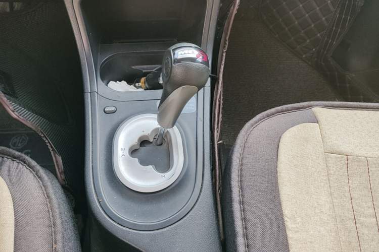 Used MG 3 2014 1.5L AMT Elite Edition Gear Lever