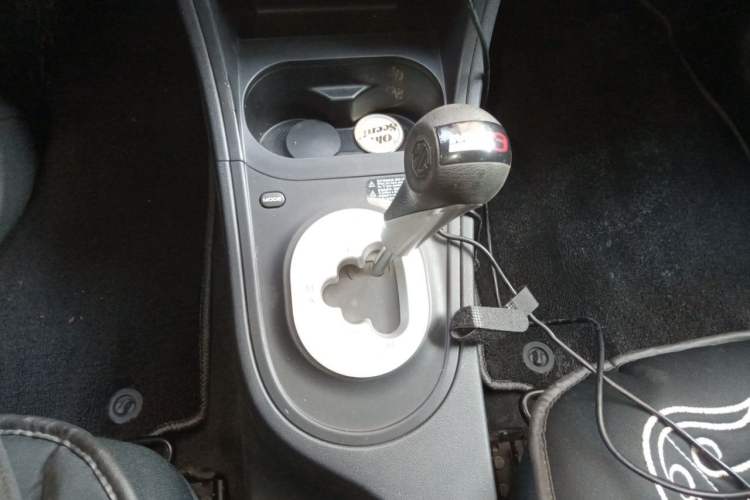 Used MG 3 2014 1.3L AMT Comfort Edition Gear Lever
