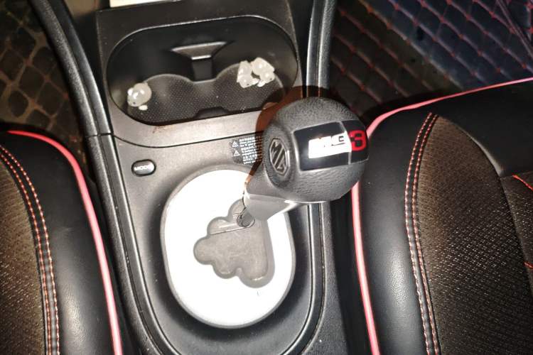 Used MG 3 2014 1.3L AMT Comfort Edition Gear Lever