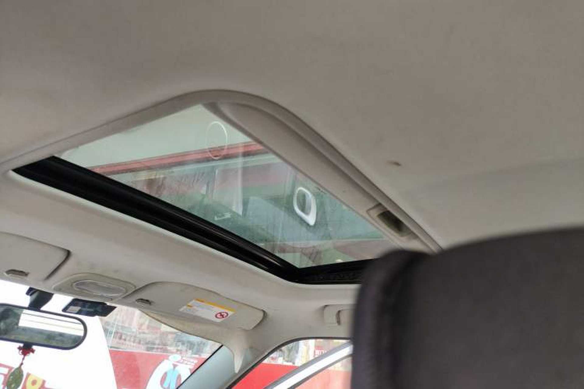 Used MG 3 2014 1.5L AMT Elite Edition Headliner