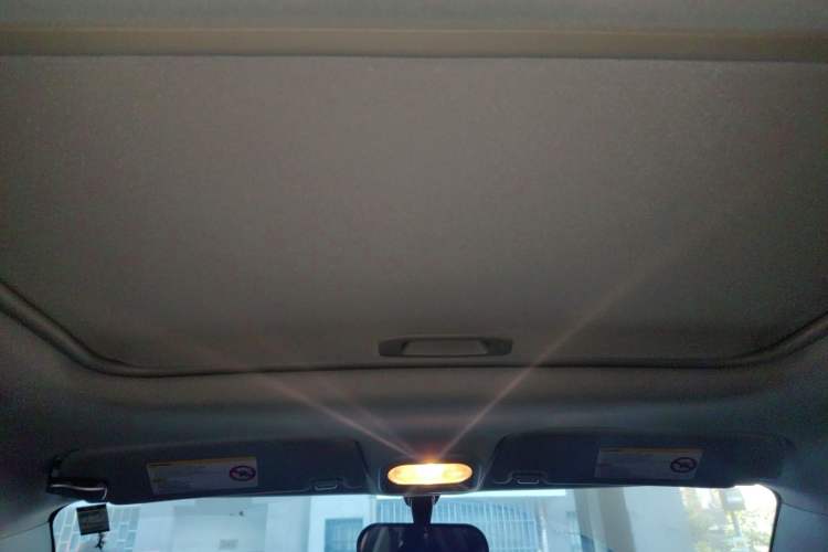 Used MG 3 2014 1.5L AMT Elite Edition Headliner