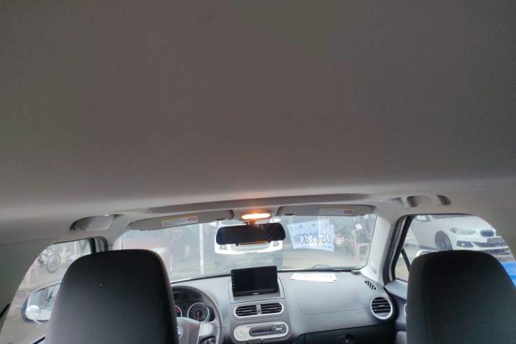 Used MG 3 2014 1.5L AMT Elite Edition Headliner