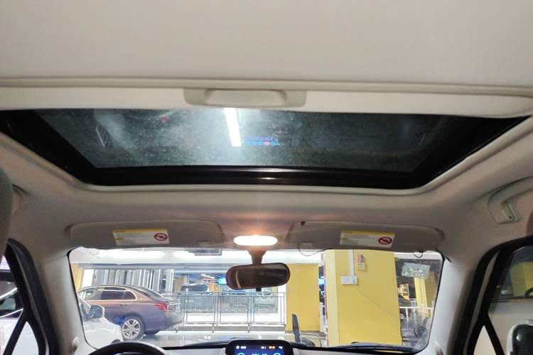 Used MG 3 2014 1.5L AMT Elite Edition Headliner