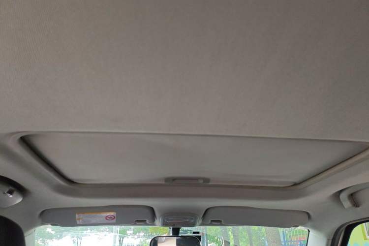 Used MG 3 2014 1.5L AMT Elite Edition Headliner