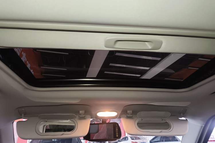 Used MG 3 2014 1.5L AMT Elite Edition Headliner