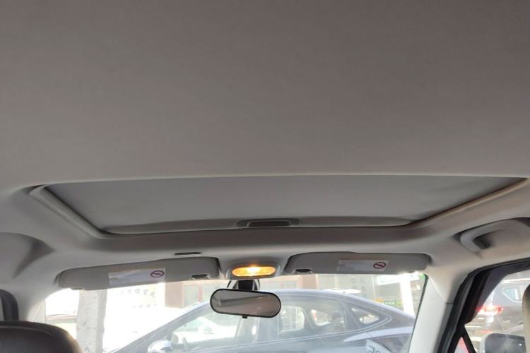 Used MG 3 2014 1.5L AMT Elite Edition Headliner