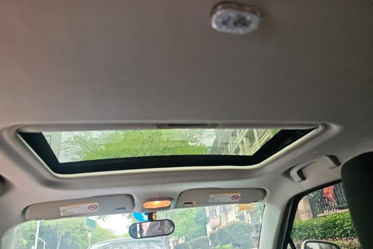 Used MG 3 2014 1.5L AMT Elite Edition Headliner